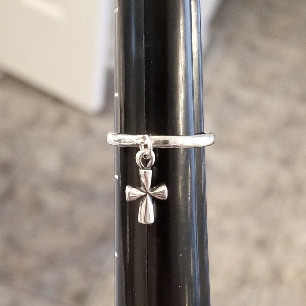 Retired dangle ring